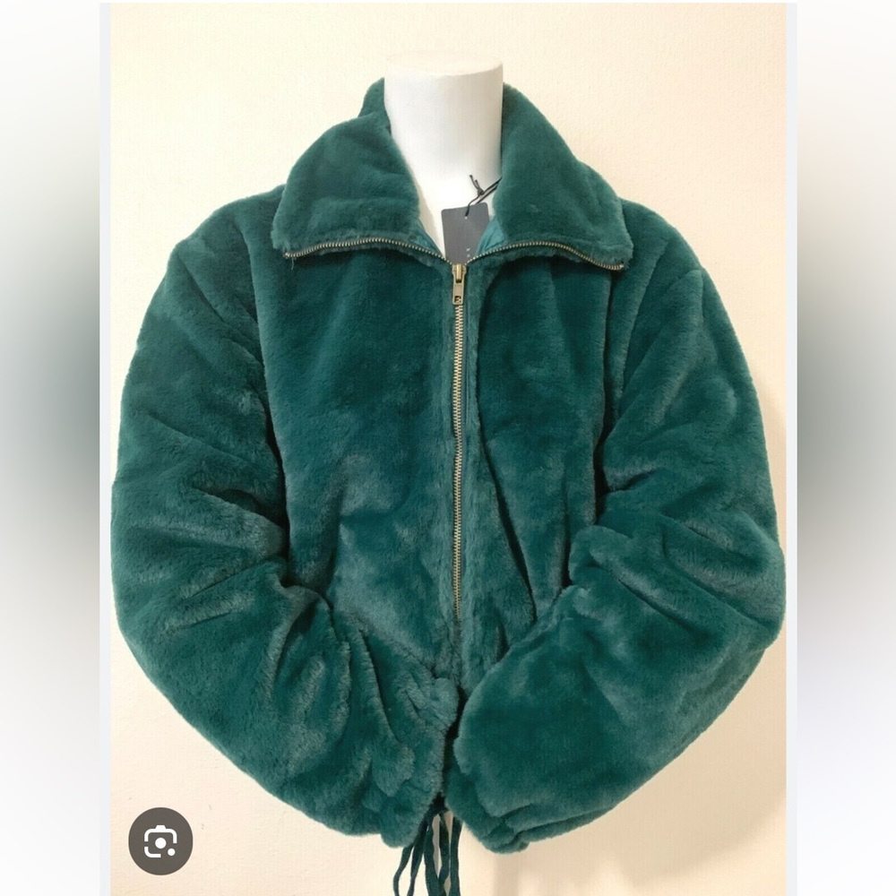 NWT Know One Cares X PINK Faux Fur Cropped Coat in Emerald Green